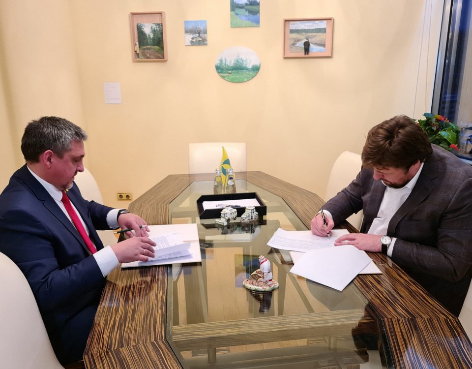 Росагролизинг и Гомсельмаш заключили соглашение о сотрудничестве на 2022 год