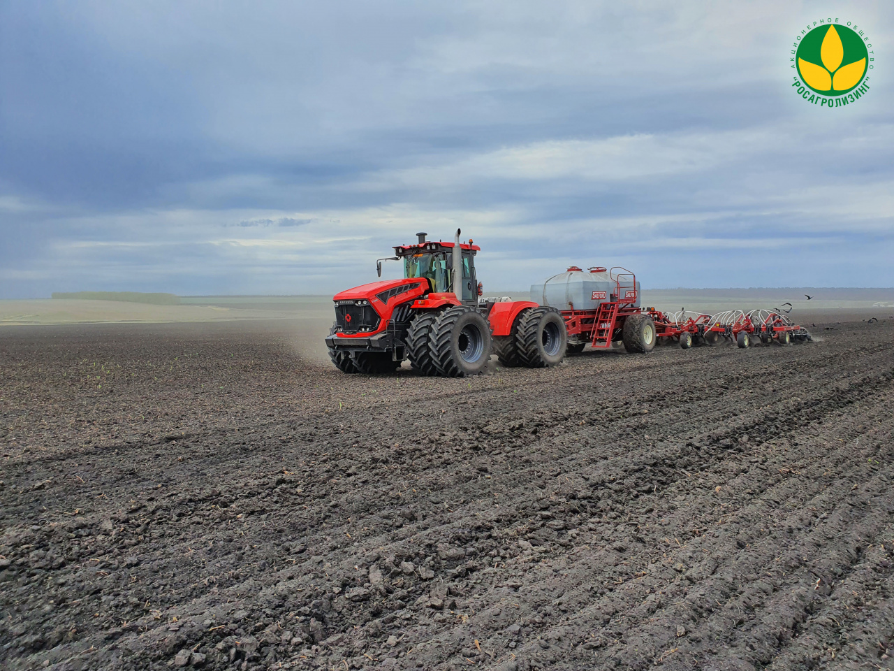 Сельхозтоваропроизводители увеличили объем закупок техники в лизинг к весенним полевым работам на 39%